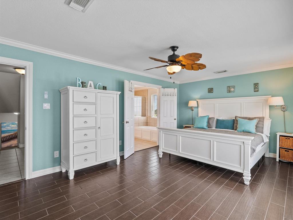 4035 Estuary Court, Galveston, Texas image 6