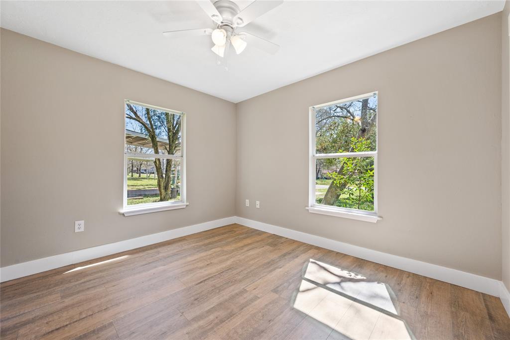 1106 Cowan Avenue, Conroe, Texas image 14