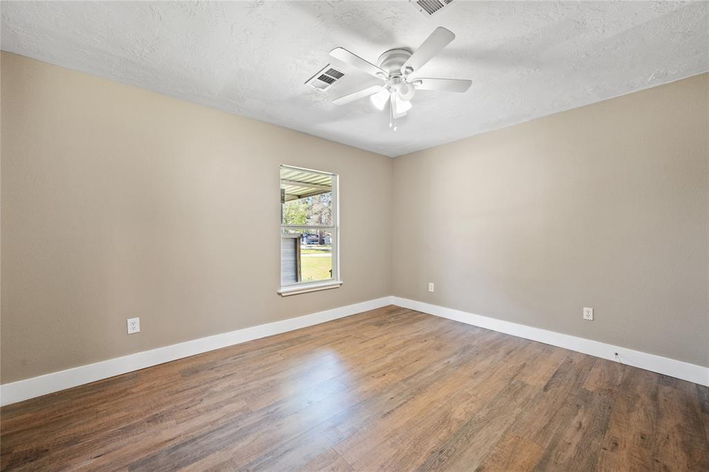 1106 Cowan Avenue, Conroe, Texas image 7