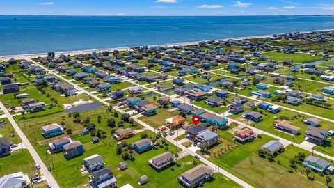 A home in Crystal Beach