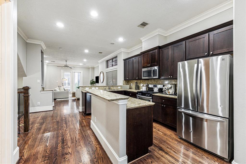 1045 W 22nd Street #I, Houston, Texas image 16