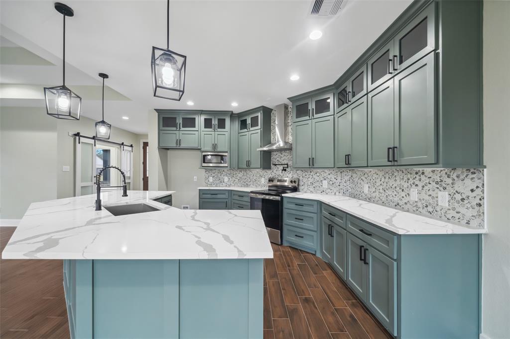 443 Wellshire Drive, West Columbia, Texas image 10
