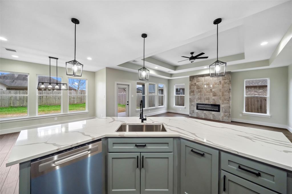 443 Wellshire Drive, West Columbia, Texas image 11