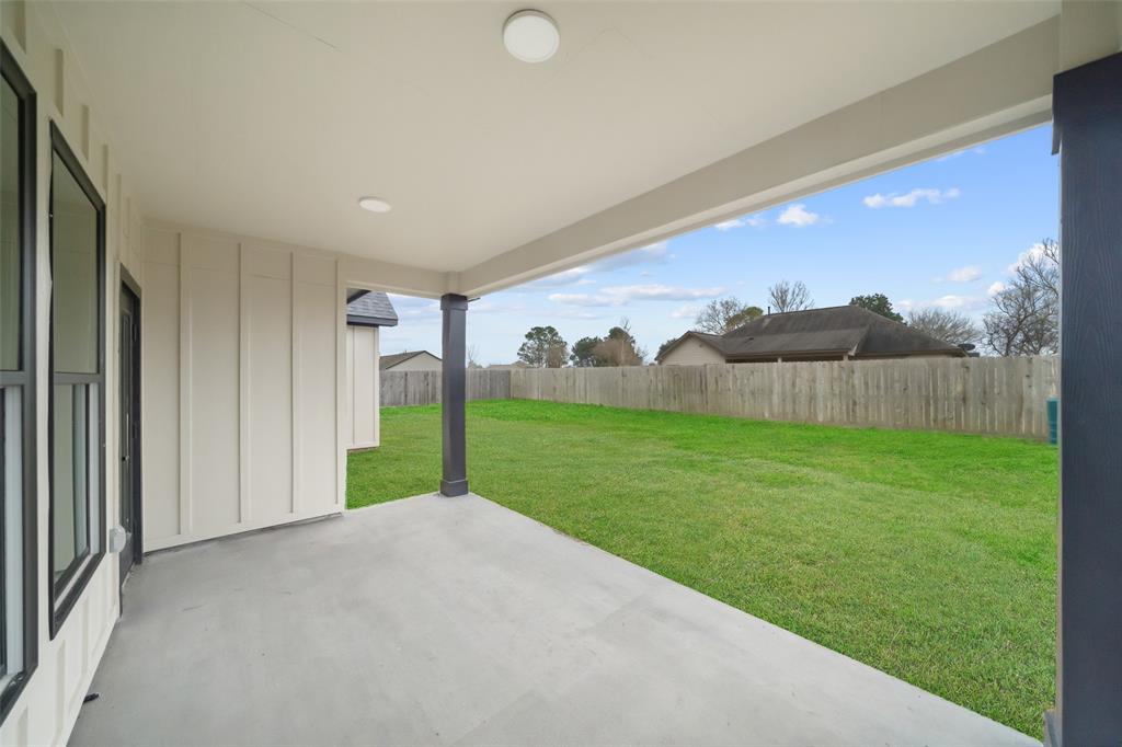 443 Wellshire Drive, West Columbia, Texas image 31