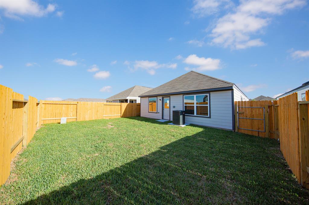 8106 Vanilla Orchid Drive, Houston, Texas image 14