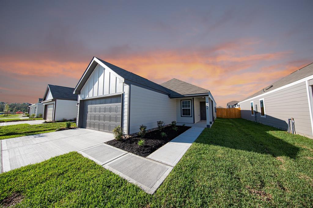 8106 Vanilla Orchid Drive, Houston, Texas image 3