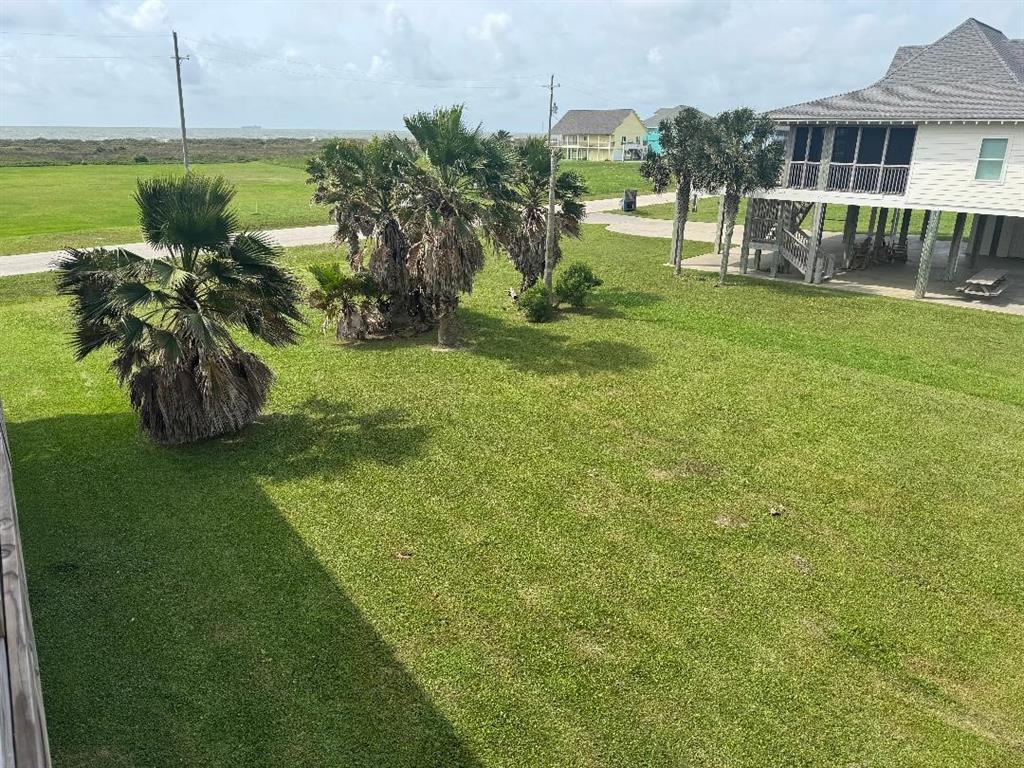 4411 Strand Avenue, Crystal Beach, Texas image 4