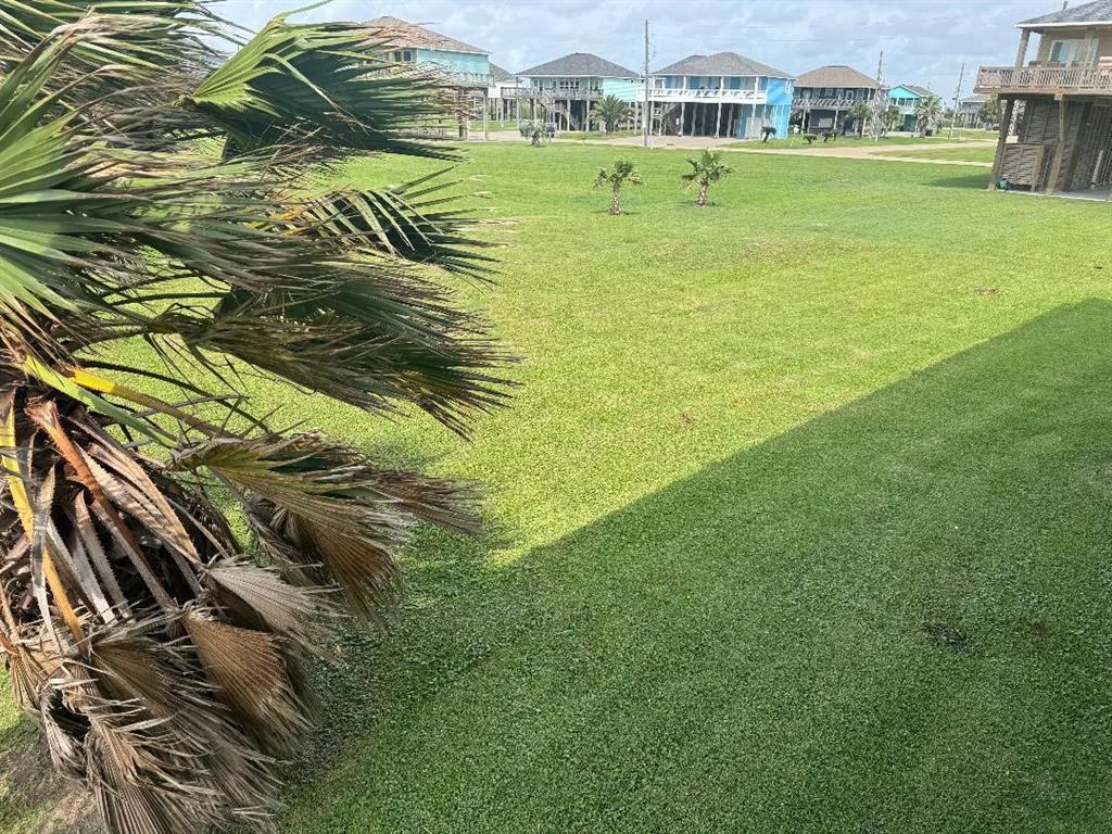 4411 Strand Avenue, Crystal Beach, Texas image 3