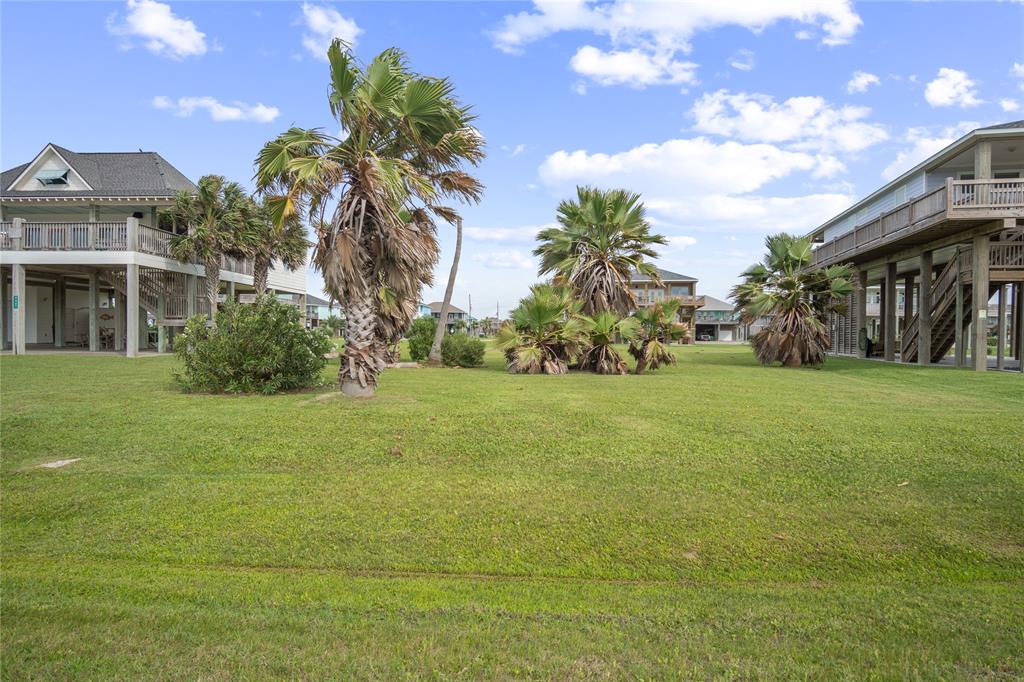 4411 Strand Avenue, Crystal Beach, Texas image 10