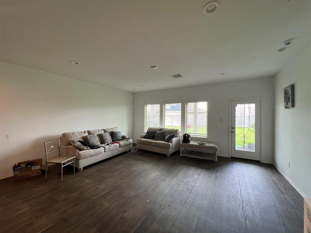 5227 Misty Iris Circle