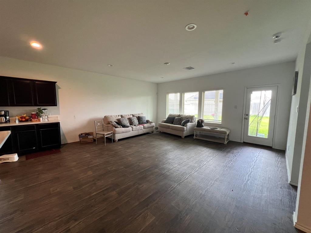 5227 Misty Iris Circle