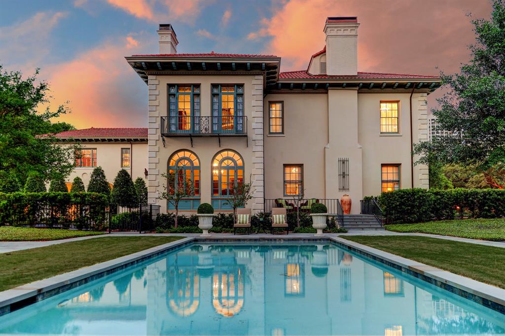 1 Longfellow Lane
