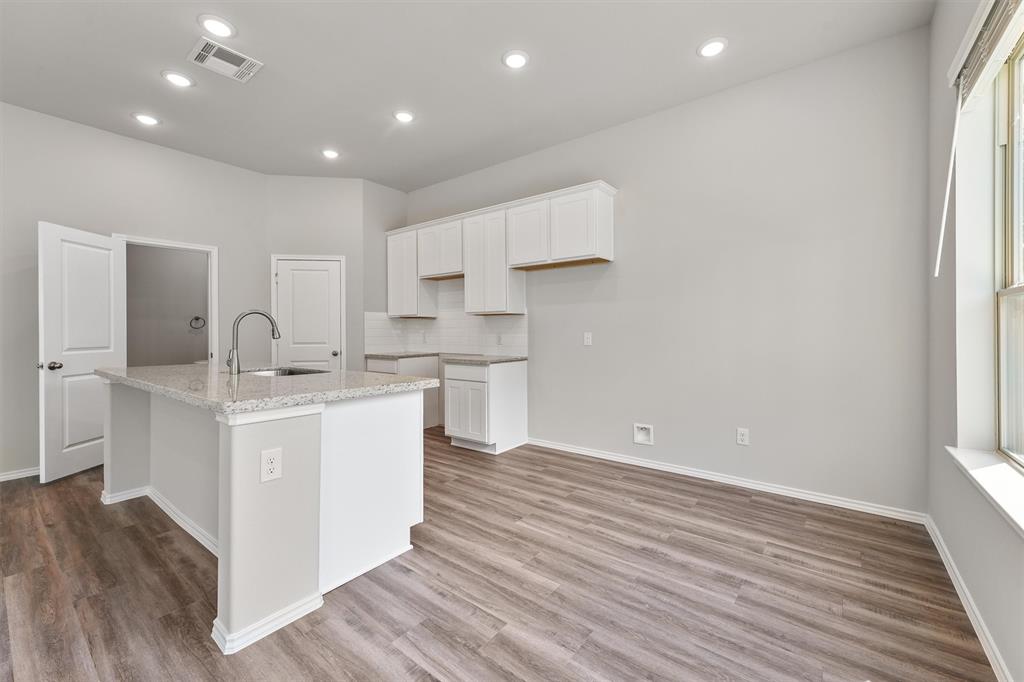 11081 Magnolia Bend Drive, Conroe, Texas image 8