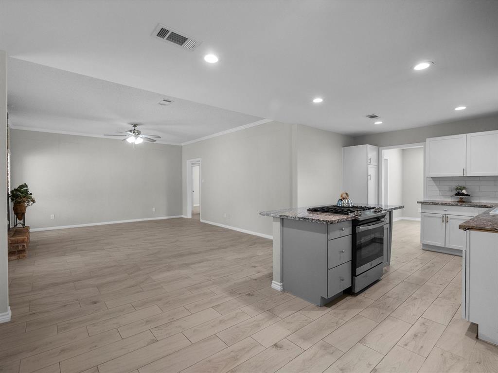 618 Forest Lake Drive, Seabrook, Texas image 13