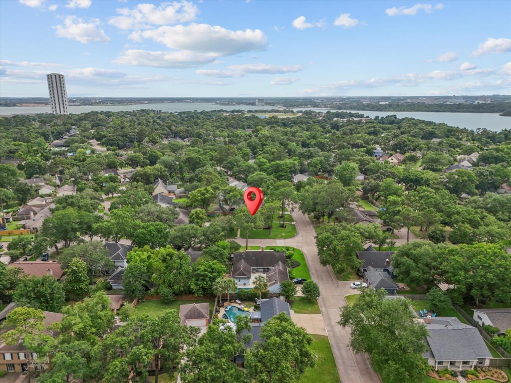 618 Forest Lake Drive, Seabrook, Texas image 5