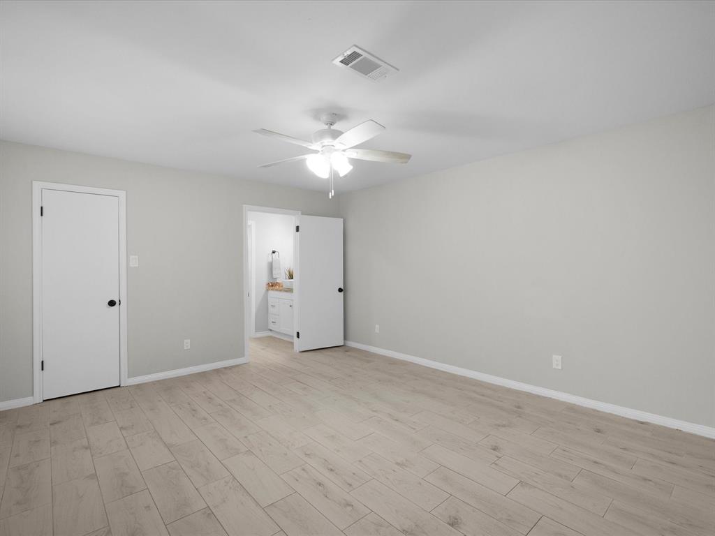 618 Forest Lake Drive, Seabrook, Texas image 25
