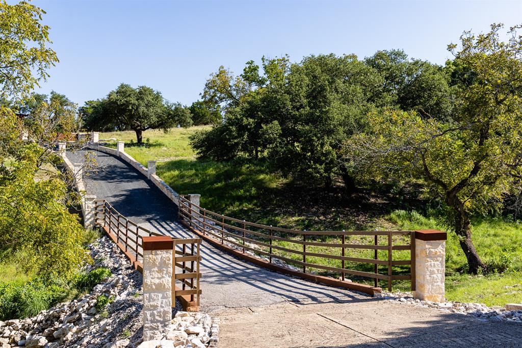 22 Indian Creek Loop, Kerrville, Texas image 3