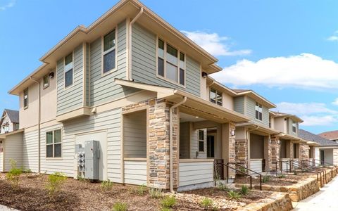 Photo of 5900 Us 287 Hwy, Arlington, TX 76017 (MLS # 54272261)