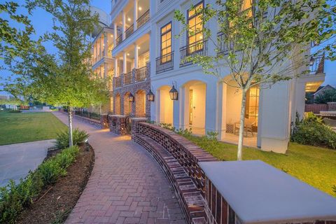 16 Crain Square Boulevard Southside Place TX 77025
