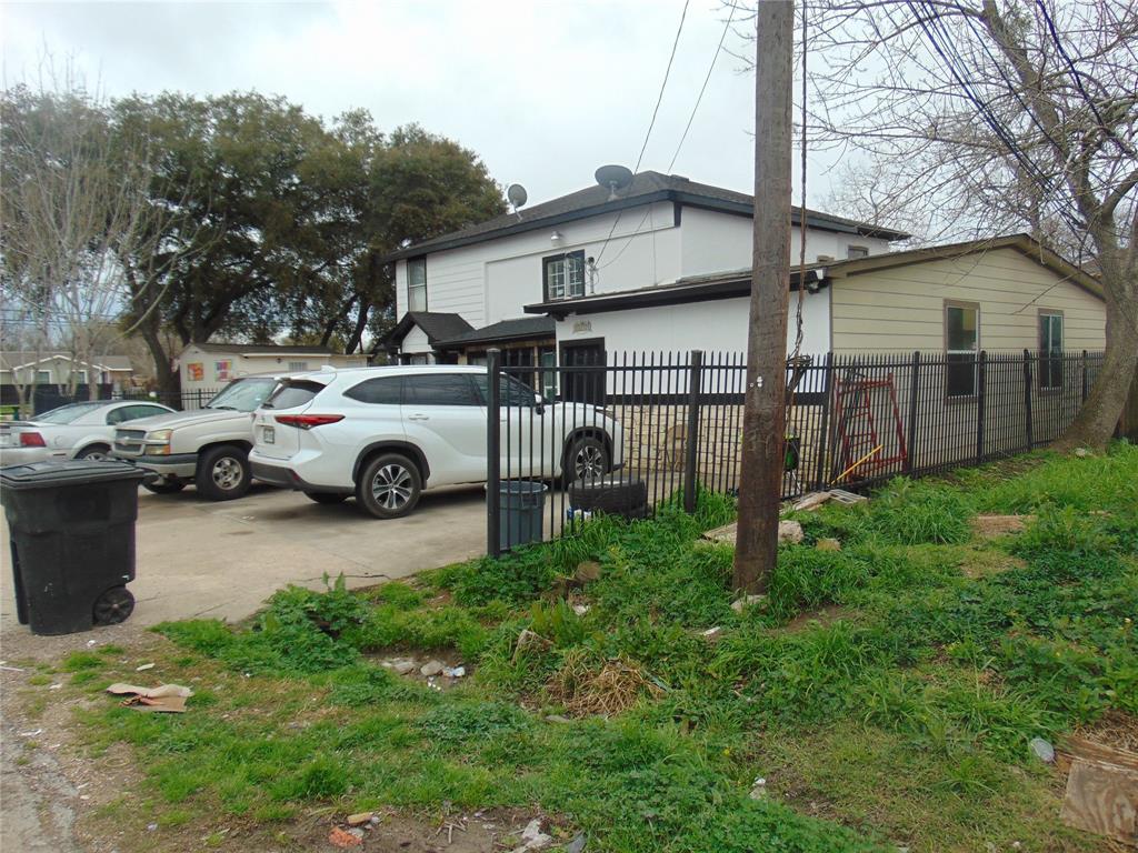 1134 Rosas Street, Stafford, Texas image 23