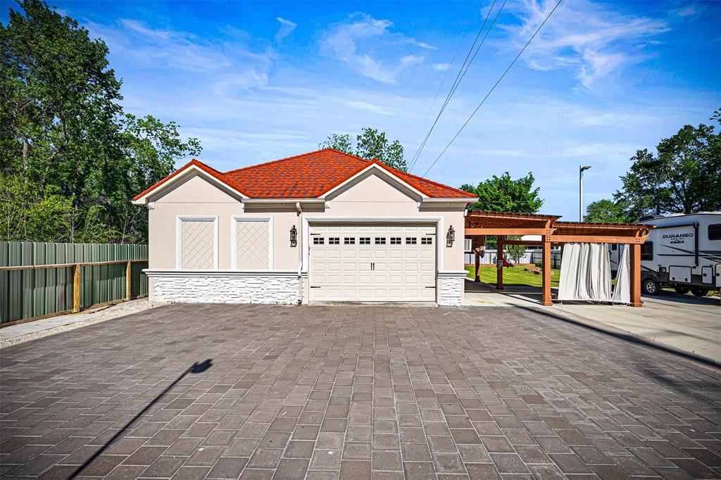 509 Joan Of Arc Drive, Hempstead, Texas image 3