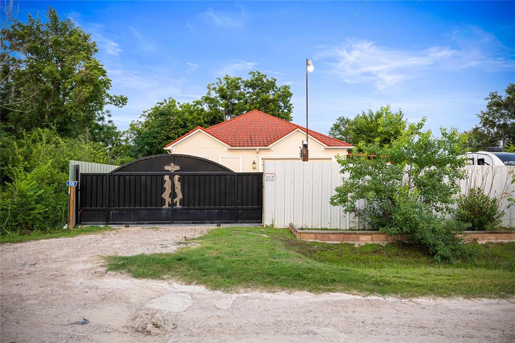 509 Joan Of Arc Drive, Hempstead, Texas image 32