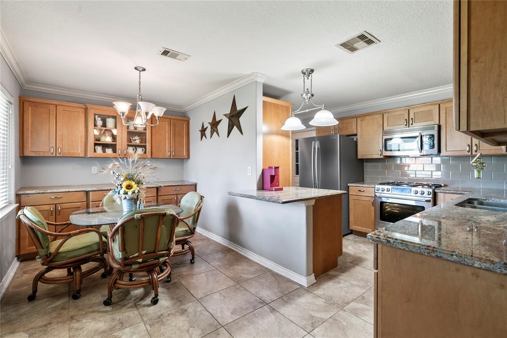 317 Paula Avenue, Bridge City, Texas image 8