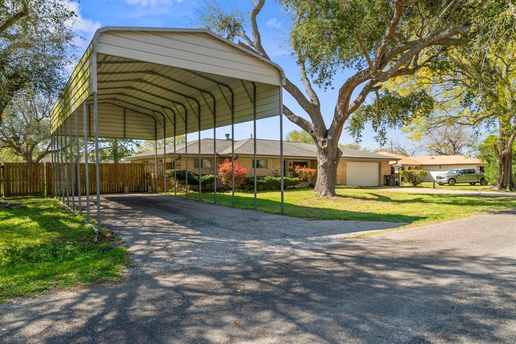 317 Paula Avenue, Bridge City, Texas image 2