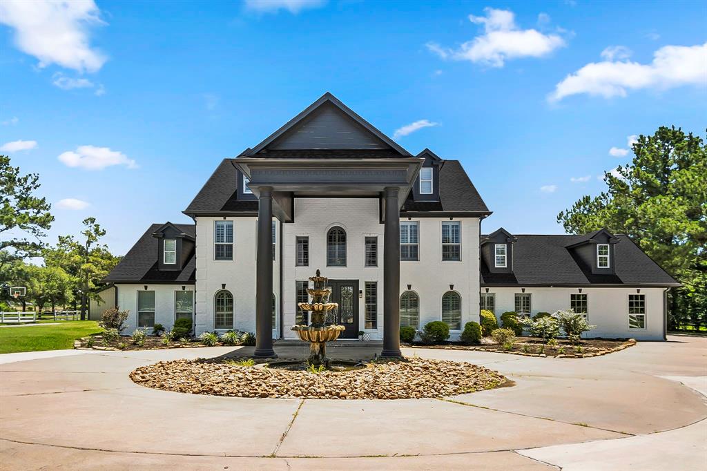 110 Hunters Creek Way