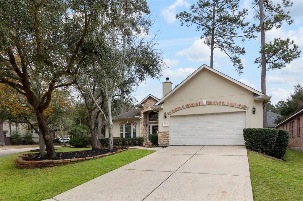 47 Prosewood Drive, The Woodlands, Texas image 2