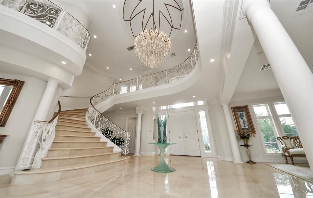 2210 Twin Oaks, Kemah, Texas image 4