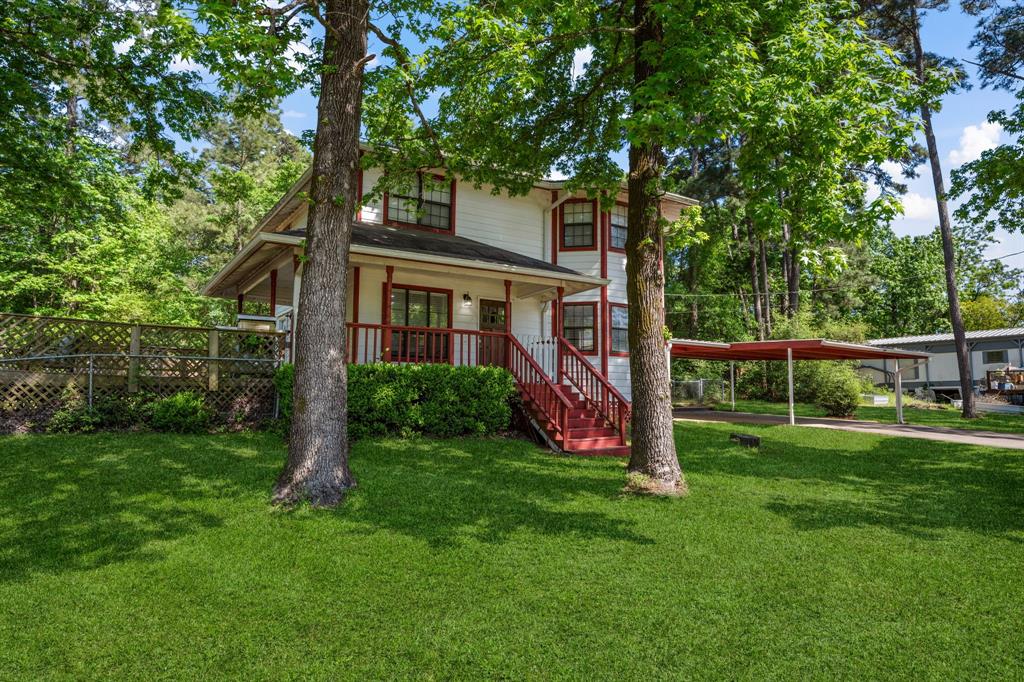 899 Whisperwood Drive, Onalaska, Texas image 3