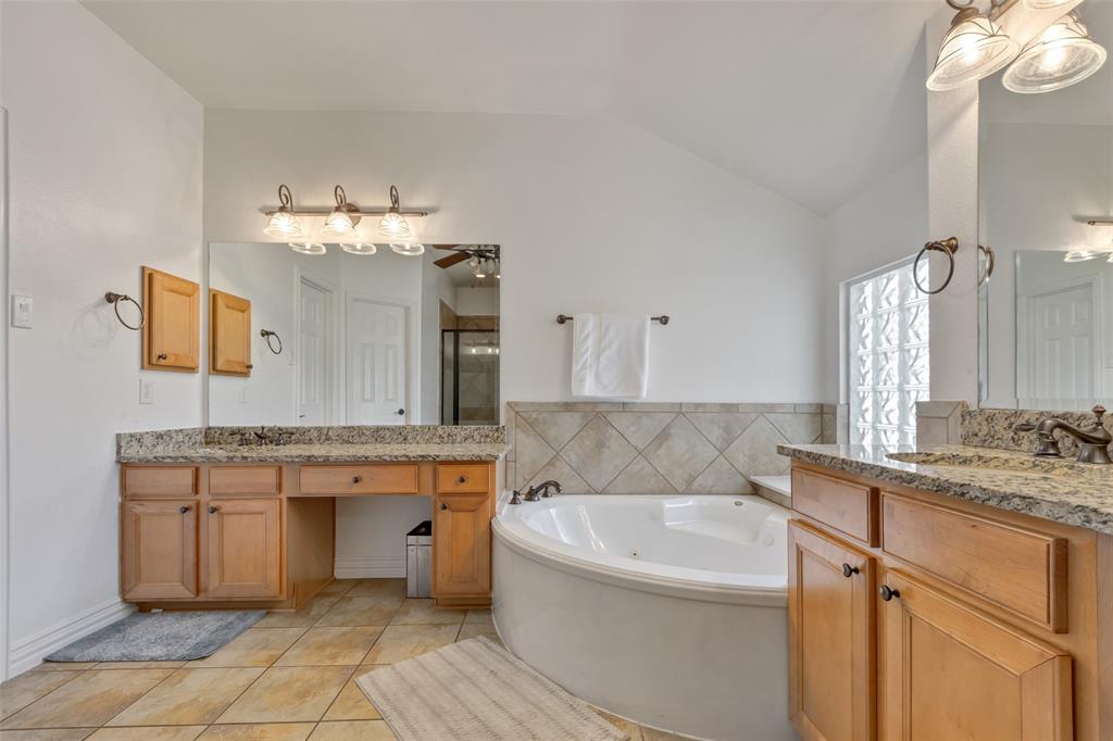 35 Medley Lane, The Woodlands, Texas image 33