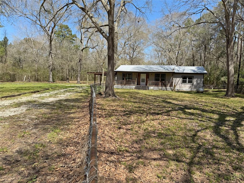 450 Dove Creek Drive, Coldspring, Texas image 4