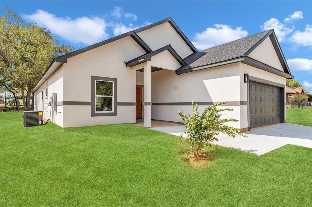 1005 Lake View Drive