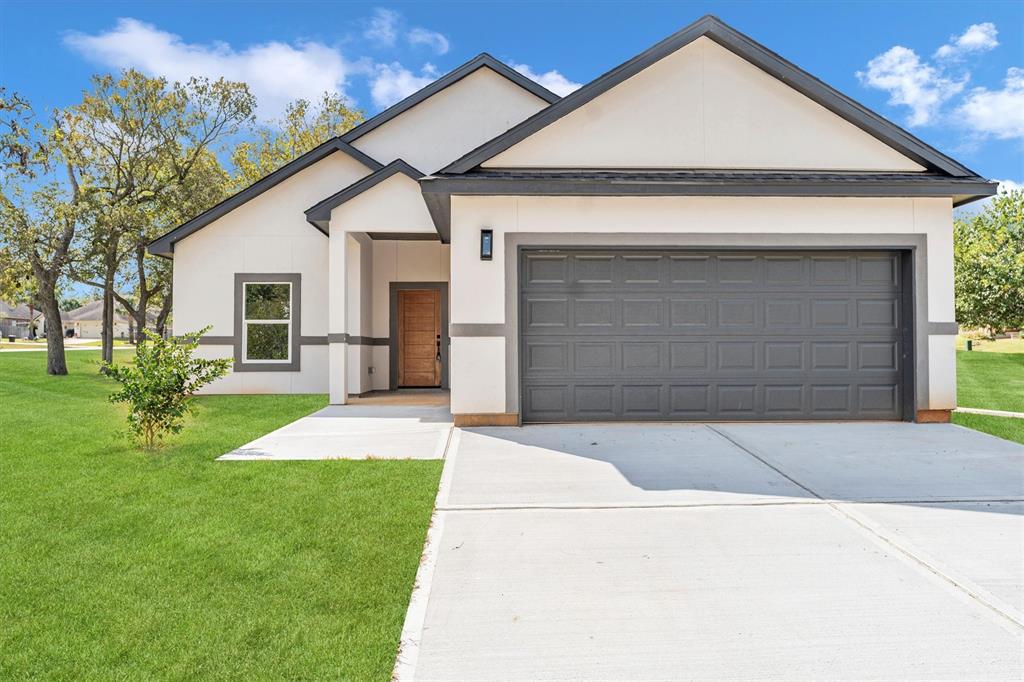 1005 Lake View Drive