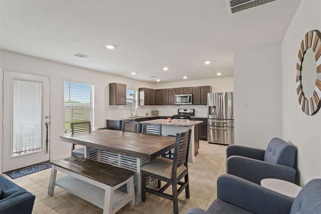 4826 Hickory Deer Lane, Richmond, Texas image 10