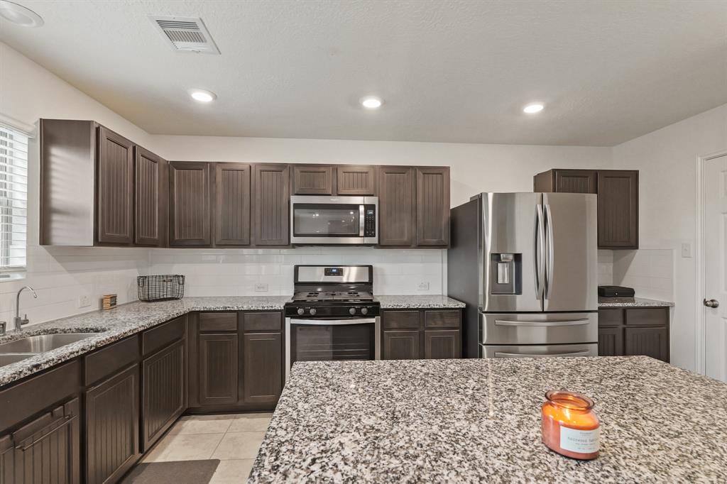 4826 Hickory Deer Lane, Richmond, Texas image 13