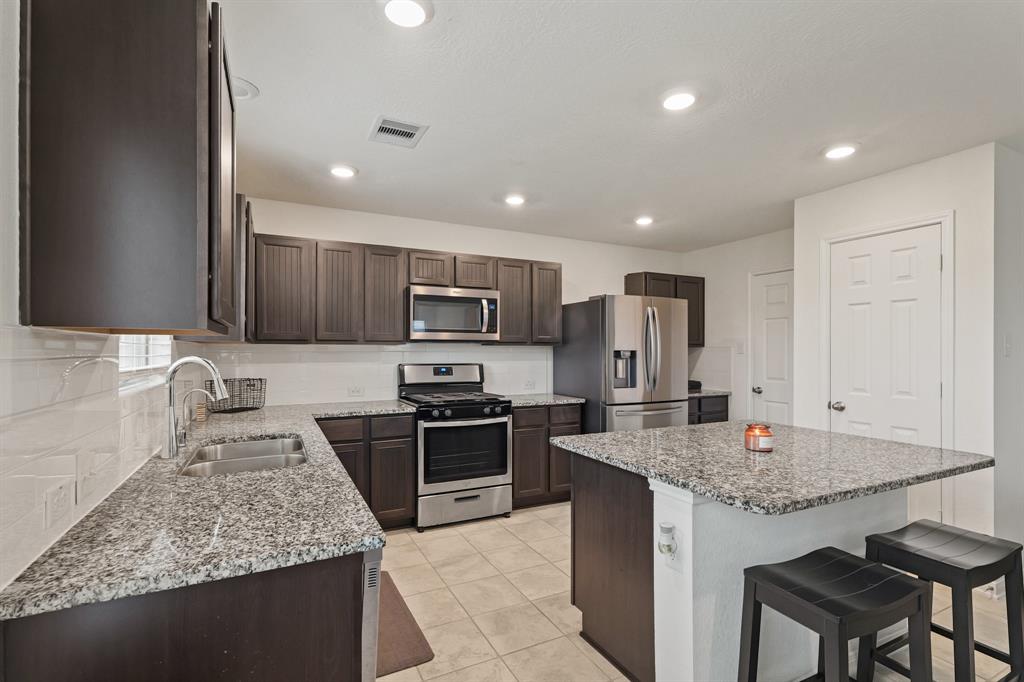 4826 Hickory Deer Lane, Richmond, Texas image 12