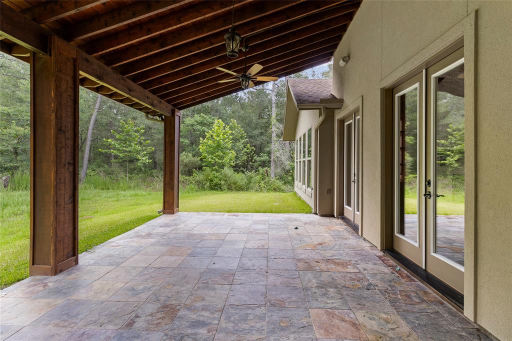 106 Texas Grand Circle, Huntsville, Texas image 43