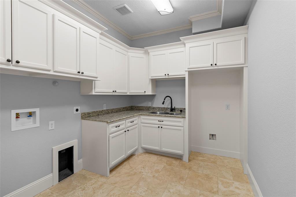 106 Texas Grand Circle, Huntsville, Texas image 26