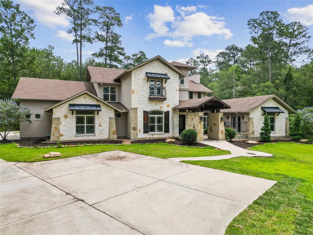106 Texas Grand Circle, Huntsville, Texas image 2