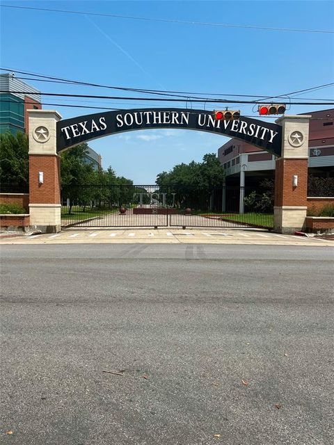 Photo of 4210 Ennis Street #3, Houston, TX 77004 (MLS # 16609791)