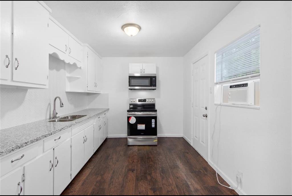 8410 Elrod Street, Houston, Texas image 3