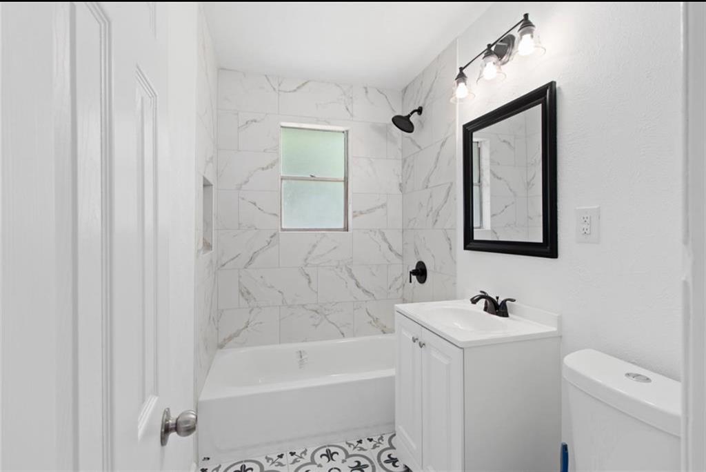 8410 Elrod Street, Houston, Texas image 10