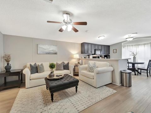 Photo of 506 Main Street, Pasadena, TX 77506 (MLS # 98616124)