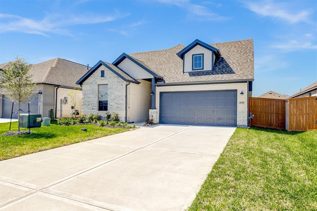 2701 Golden Palms Ln, Texas City, Texas image 2