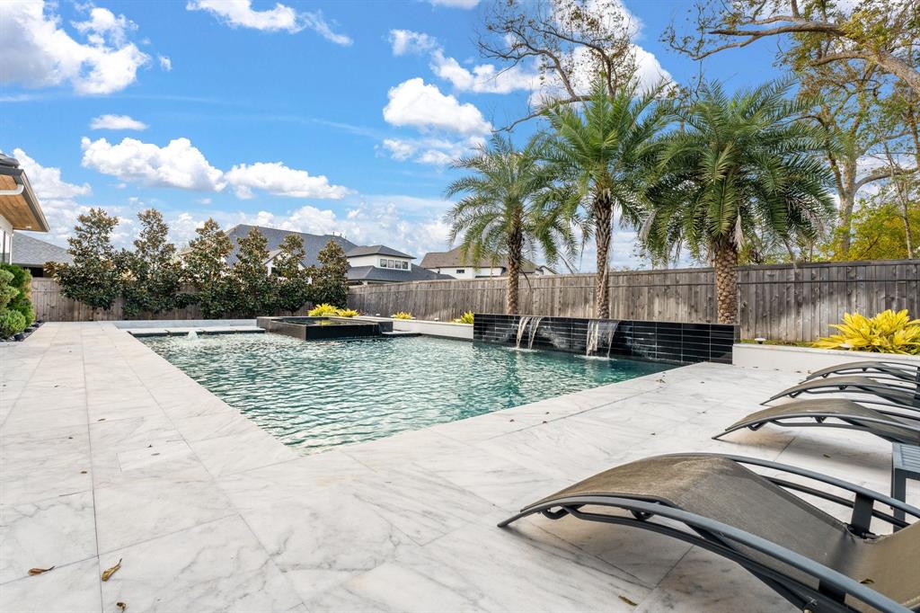 9231 Fox Bend Lane