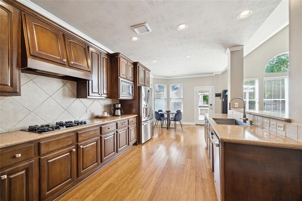 19711 Wild Rye Trail, Kingwood, Texas image 11