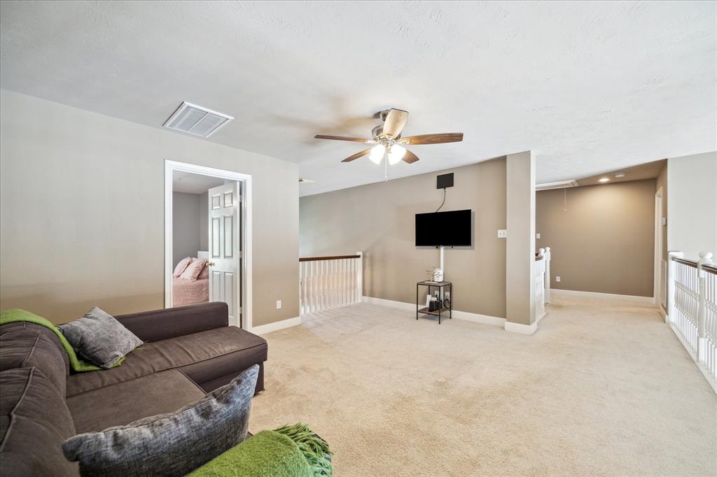 19711 Wild Rye Trail, Kingwood, Texas image 17